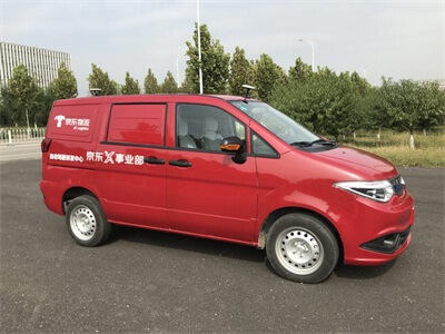 JD has jointly researched two models of autonomous light electric vans with SAIC Maxus and Dongfeng, respectively