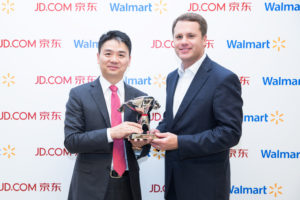 Walmart CEO Doug McMillon with JD.com CEO RichardLiu on October 20,2016