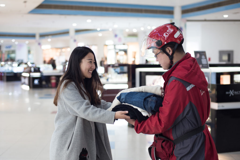JD.com has launched a new round of clothing recycling, where clothing picked up from its customers is sent either to recycling facilities or distributed to the needy.