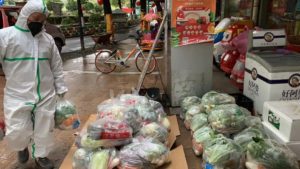 JD's Friends Shop Delivers Fresh Produce to 200 Residential Compounds in Wuhan