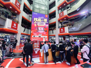 Customers on the ground floor of JD E-Space in Chongqing during new products launch event