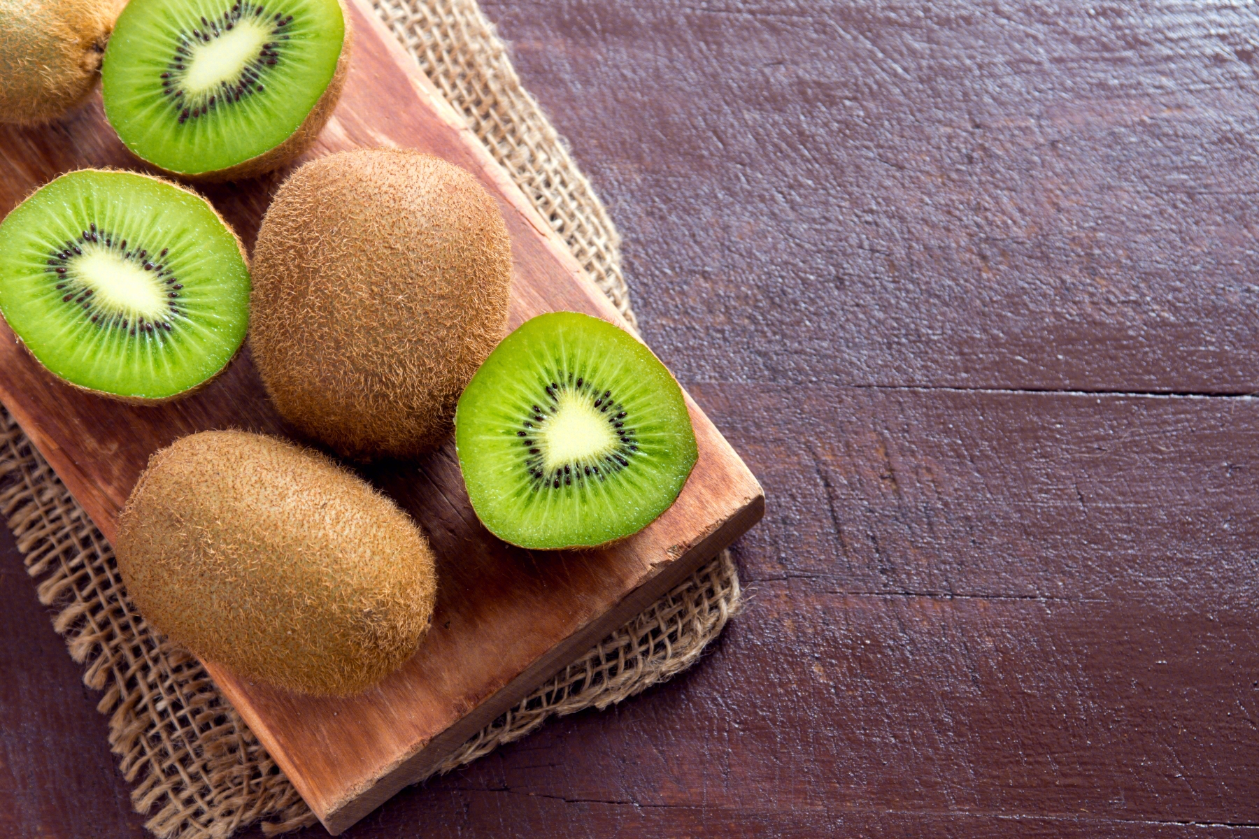 300,000 kg of Unsalable Kiwi Get a Second Life with JD