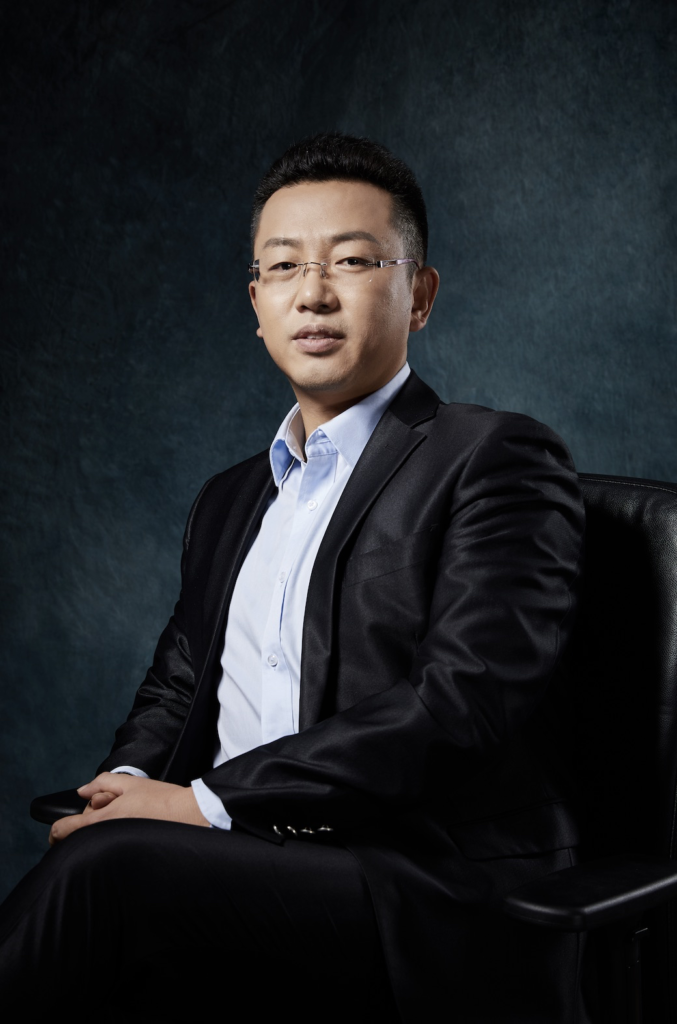 Lipin Wang, head of JD’s Computer and Digital offline experience stores