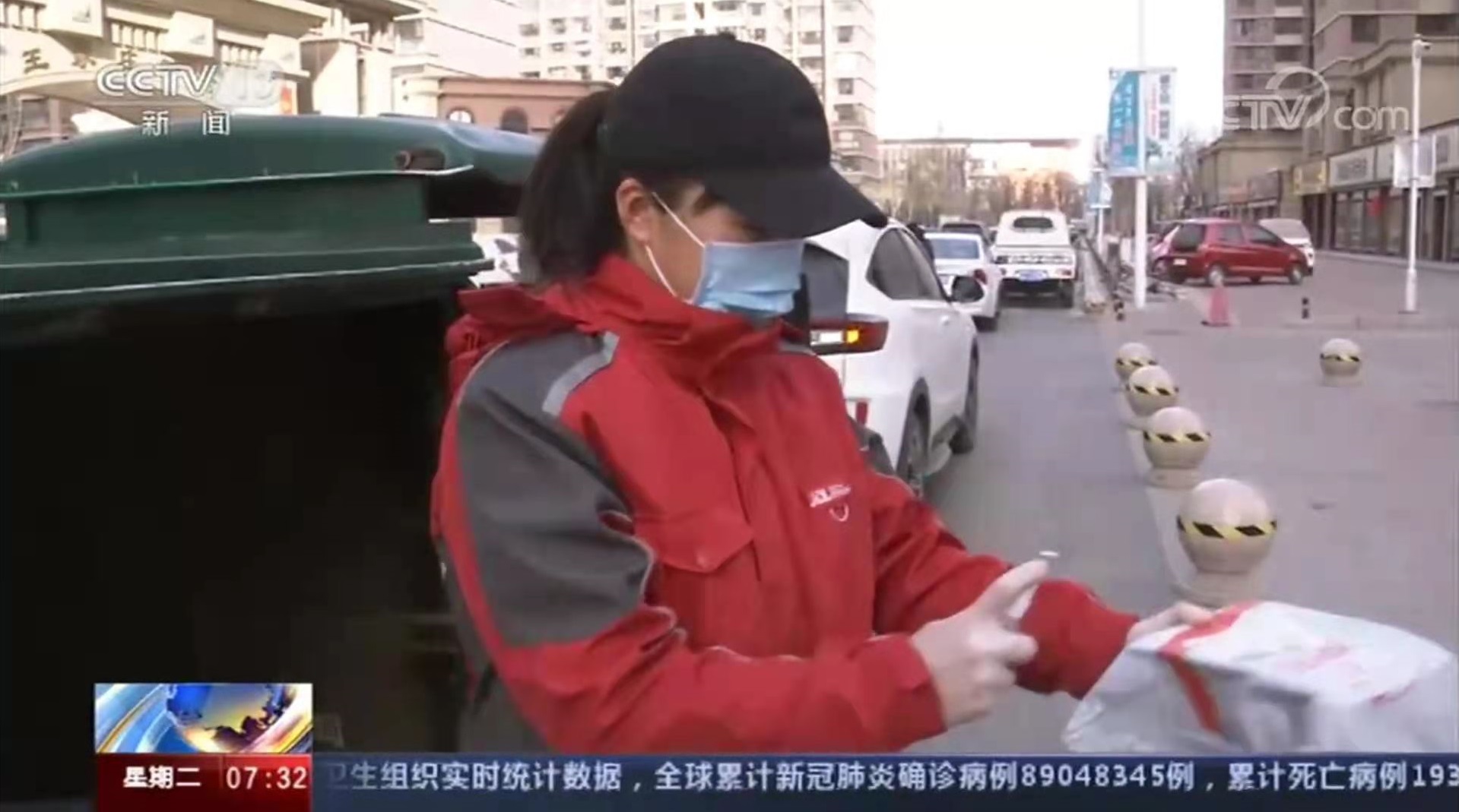 Ms. Yachan Wu, a courier at JD’s Luancheng delivery station in Shijiazhuang, told National TV