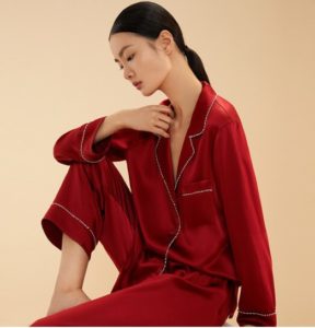 Silk pajamas in red gained popularity during the New Year Grand Promotion on JD.com