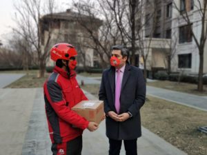 Georgian Ambassador Delivers Wine Package and Joins Beijinger's New Year's Eve Party | Jd.com