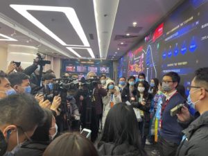 Journalist Visits JD.com on Beijing 2022 Winter Olympics Media Tour