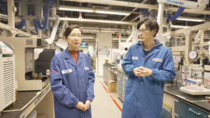 JD Auto Livestreams in ExxonMobil’s Lab, Presenting Product Traceability