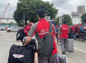 Over 3000 JD.com Employees Rush to Shinghai to Support Delivery