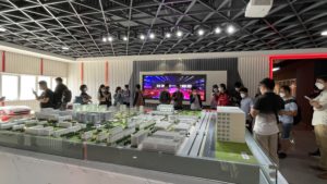 International Journalists Visit Headquarters of JD.com And Asia No. 1 in Beijing