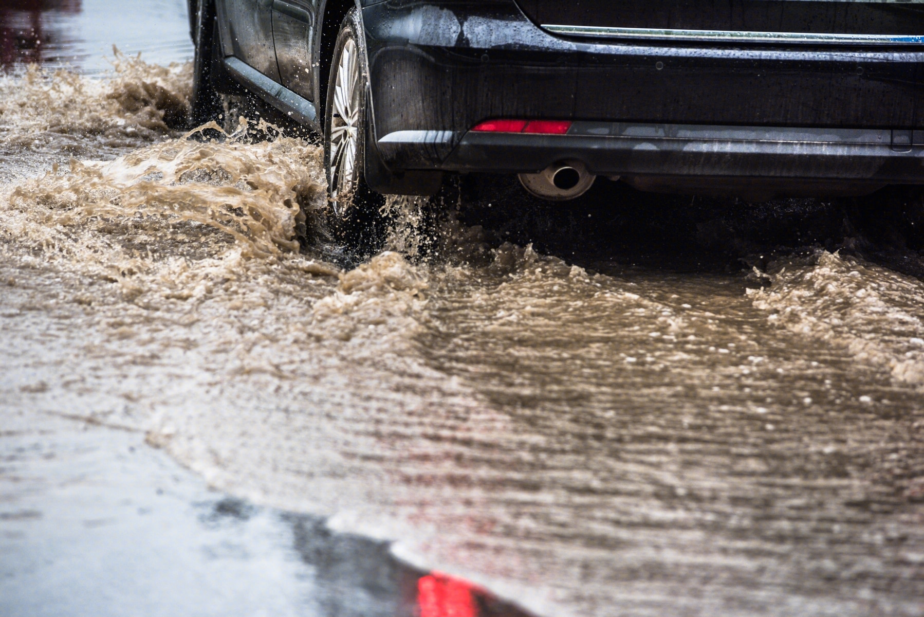 JD.com Provides Comprehensive Water Damage Support for Car Owners during Typhoon Doksuri